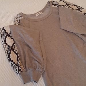 Adora balloon sleeve tshirt
